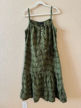 Banana Republic Midi Green Floral Embroidered Dress, Size 10